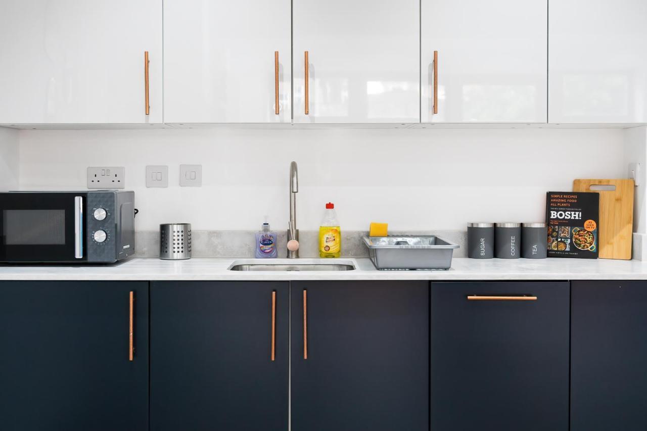 London Road Romford Block Apartment ภายนอก รูปภาพ
