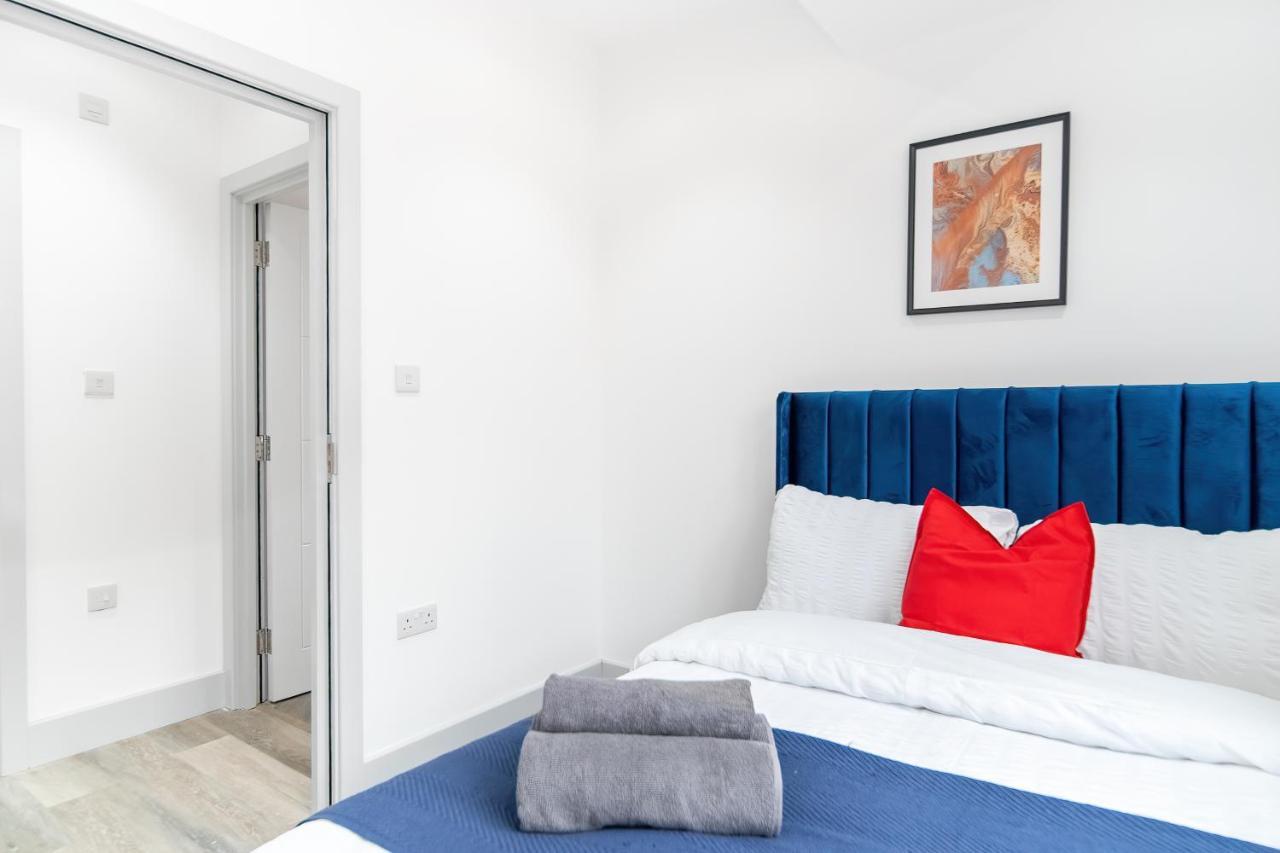 London Road Romford Block Apartment ภายนอก รูปภาพ