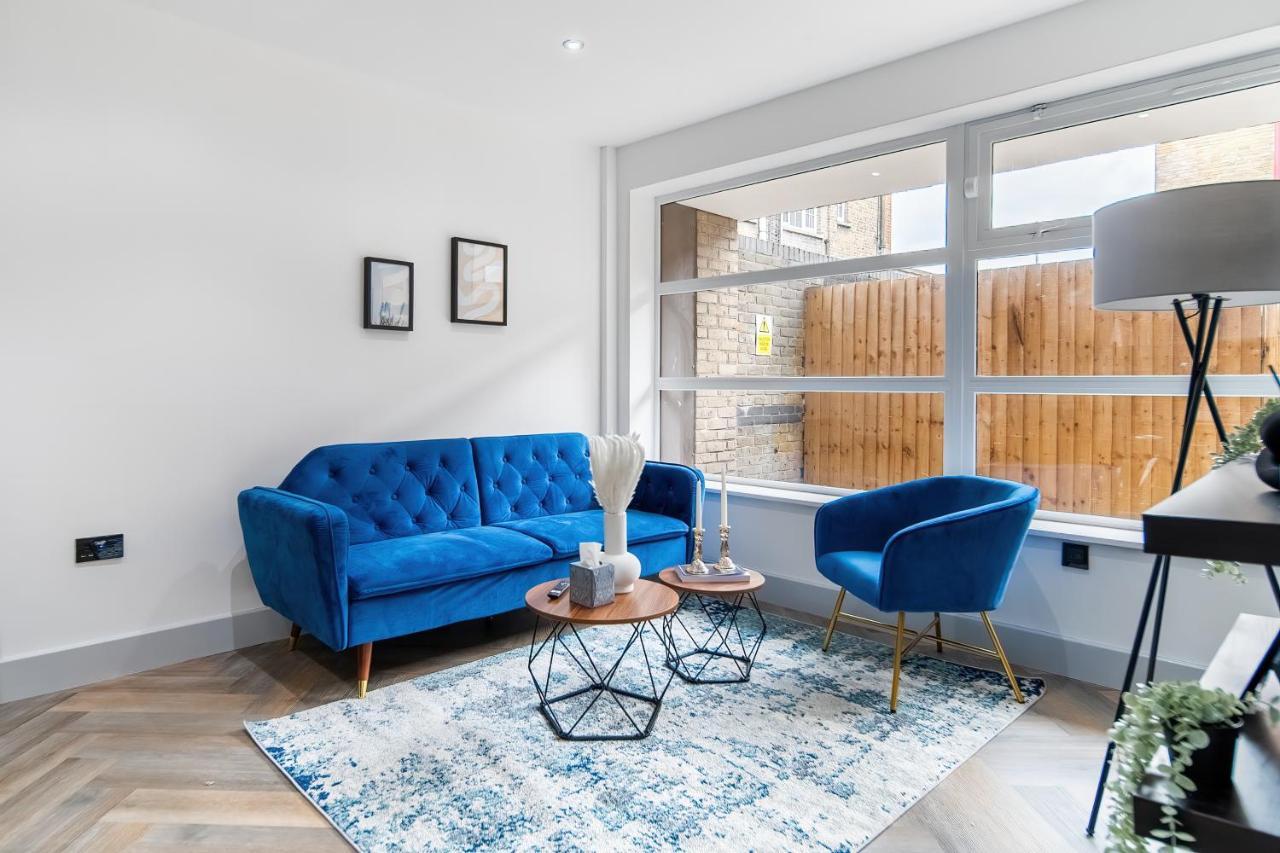 London Road Romford Block Apartment ภายนอก รูปภาพ