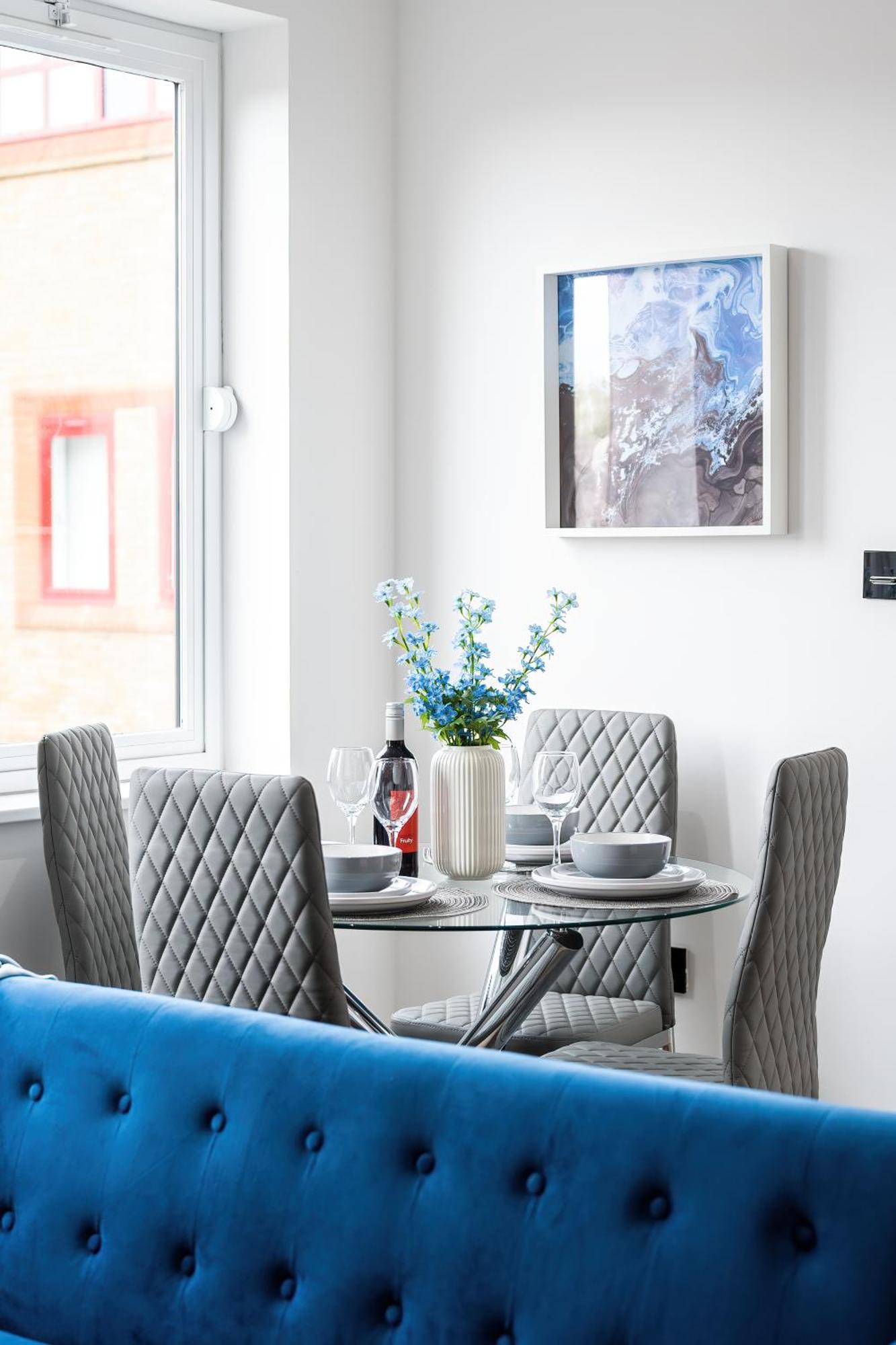 London Road Romford Block Apartment ภายนอก รูปภาพ
