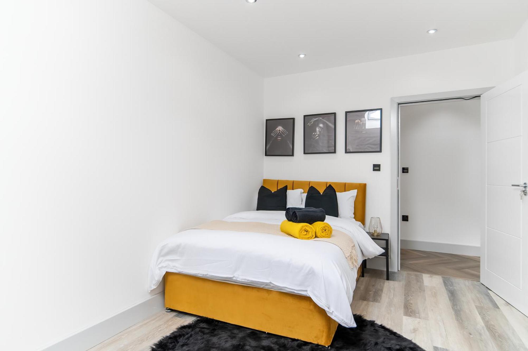 London Road Romford Block Apartment ภายนอก รูปภาพ