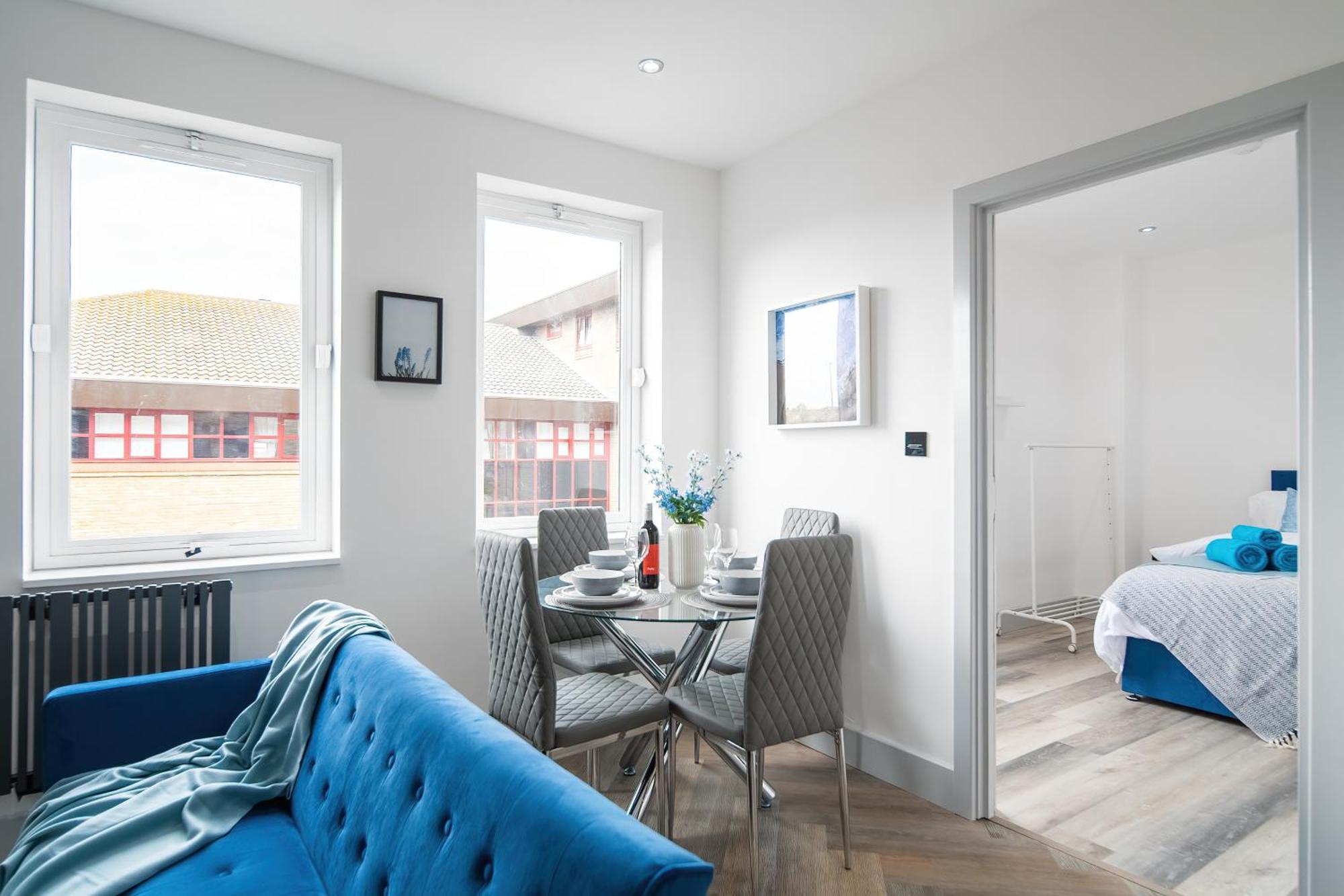 London Road Romford Block Apartment ภายนอก รูปภาพ