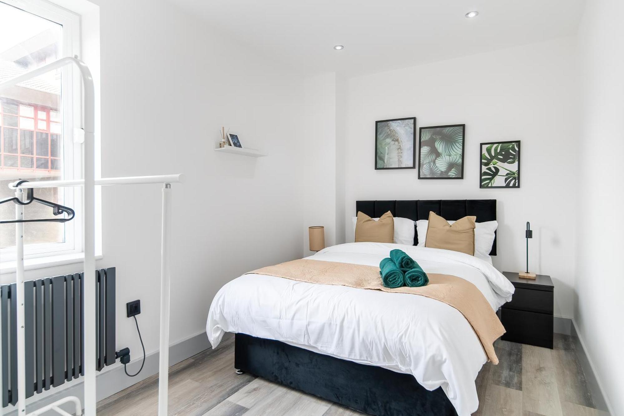 London Road Romford Block Apartment ภายนอก รูปภาพ
