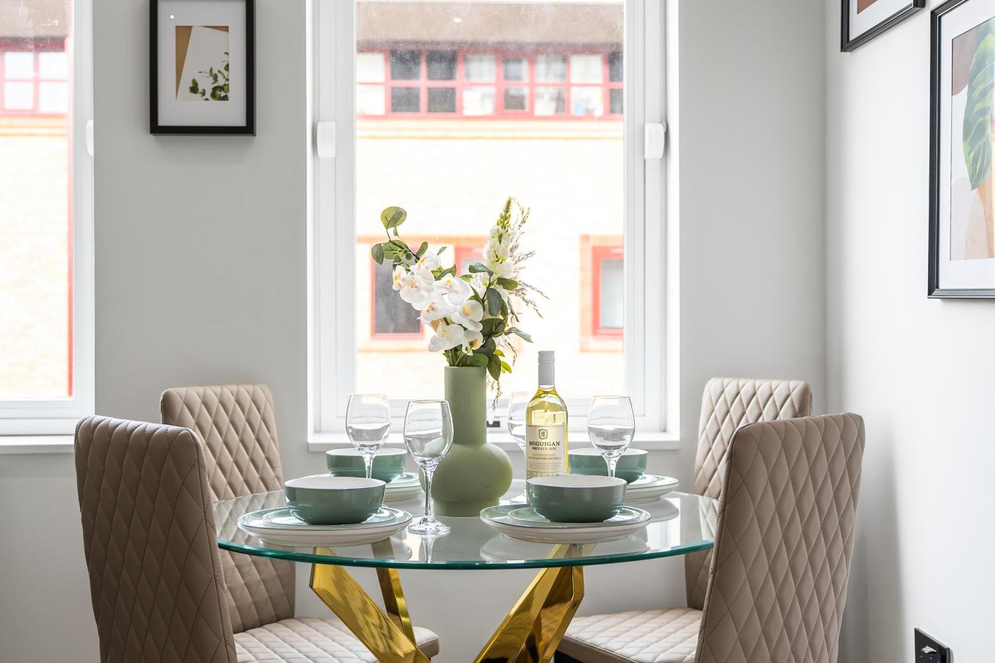 London Road Romford Block Apartment ภายนอก รูปภาพ