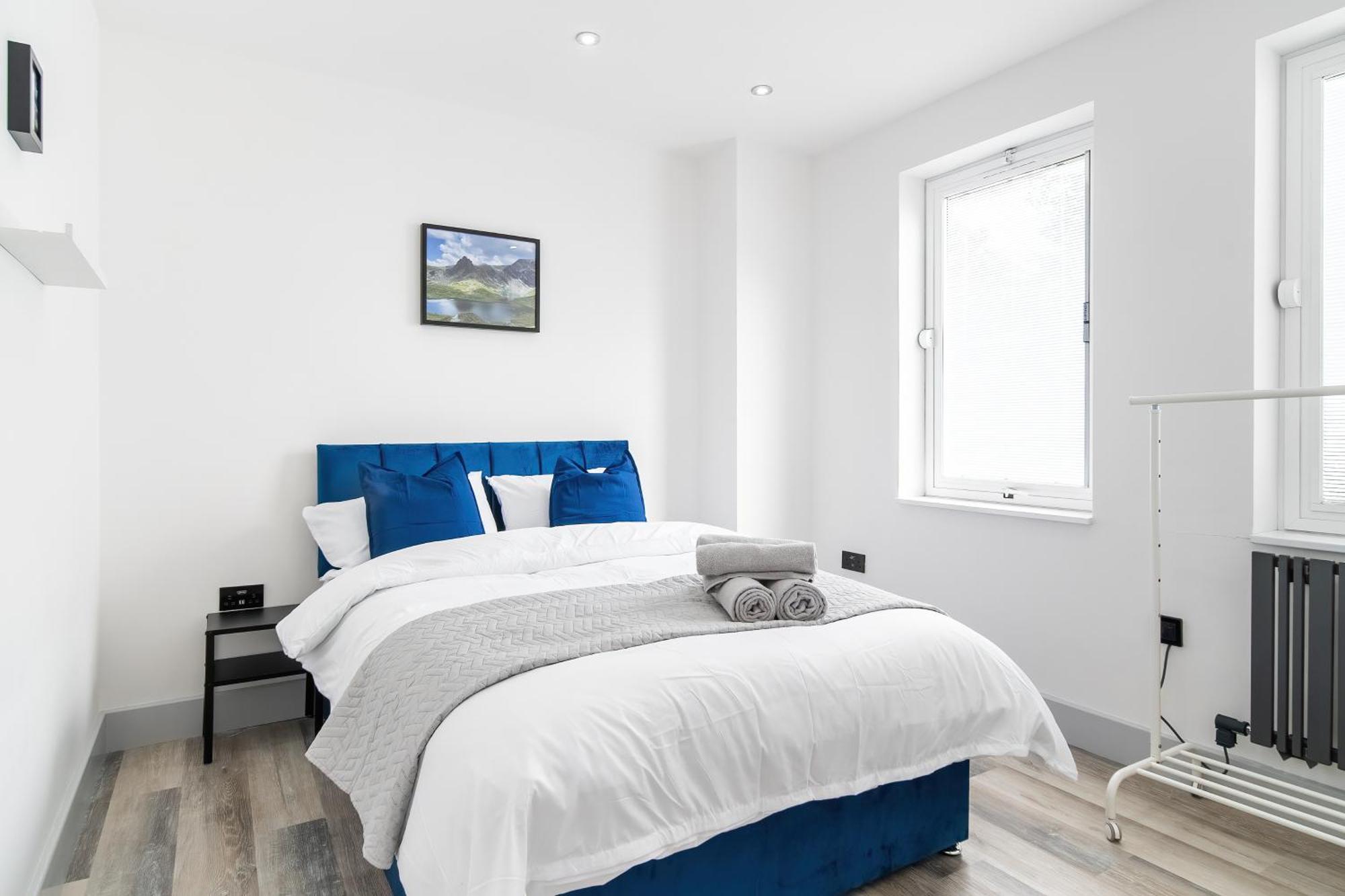London Road Romford Block Apartment ภายนอก รูปภาพ